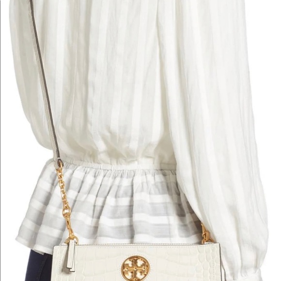 Brand new Tory Burch bag 🤗 - Picture 4 of 6